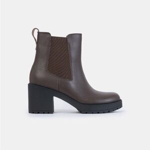 WYDR Studios Rebel Lug Heel Brown Leather Chelsea NIB Size 8